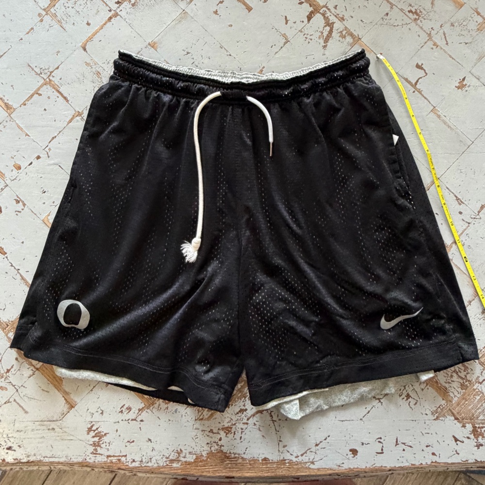 Nike Oregon Ducks Men's Black Athletic Shorts Basketball